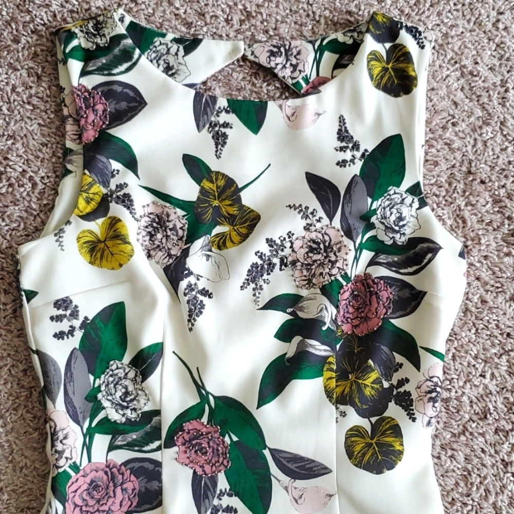 H&M Beaded Floral Dress - Picture 2 of 6